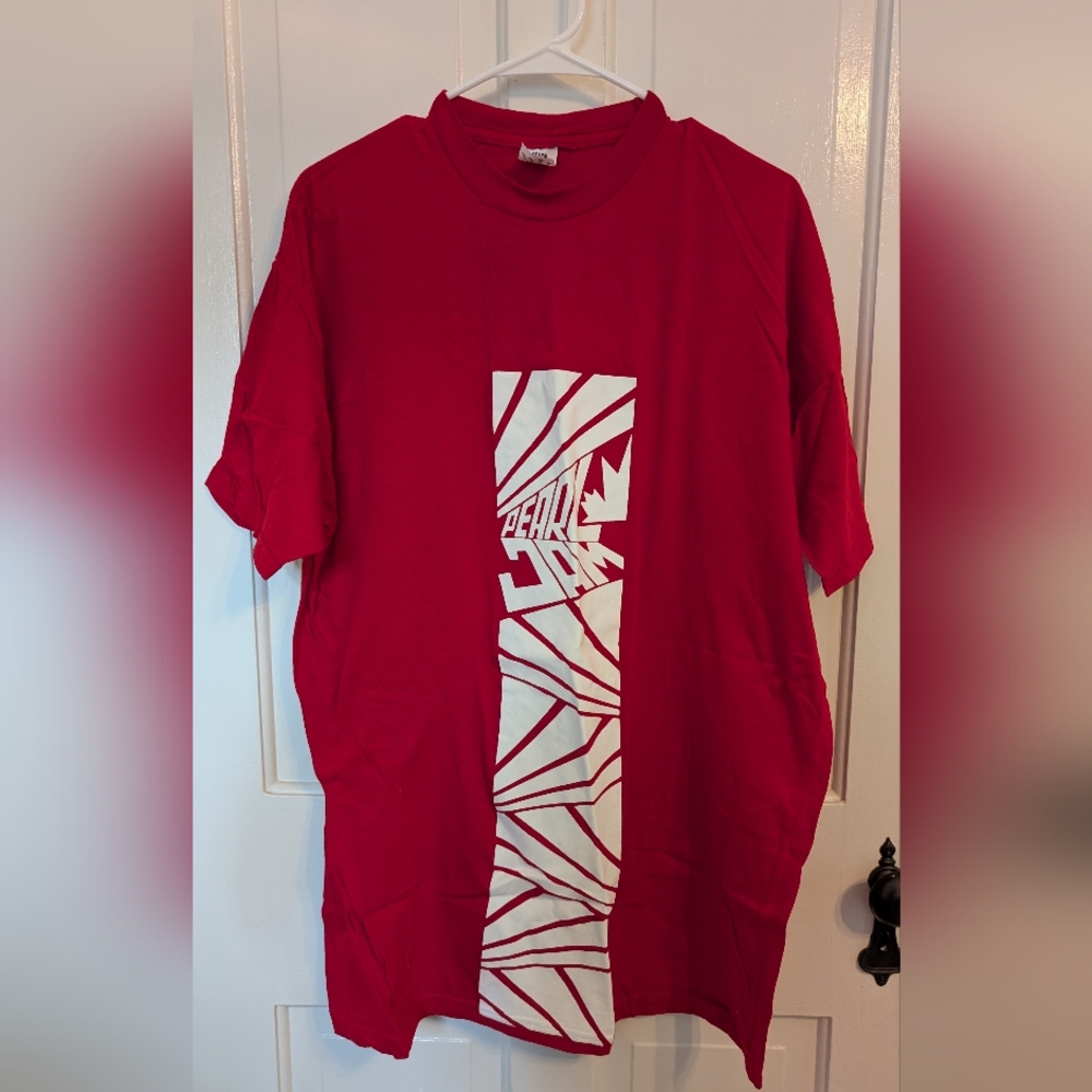 Vintage and Rare Pearl Jam 2005 Canadian Tour shirt - XL